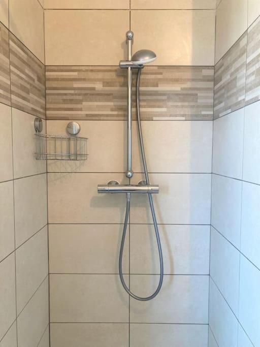 Apartment 87 M2 - 3 - 6 Personnes - Proche Paris - Parking Gratuit Asnieres-sur-Seine